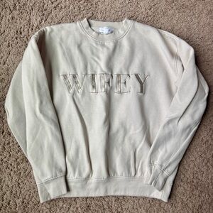 Six Stories “Wifey” Cream Crewneck Sweatshirt | Size Medium